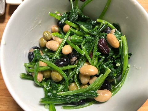 「作り置き」ができるほうれん草と豆のサラダ